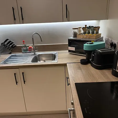 Centenary Netho - Centre