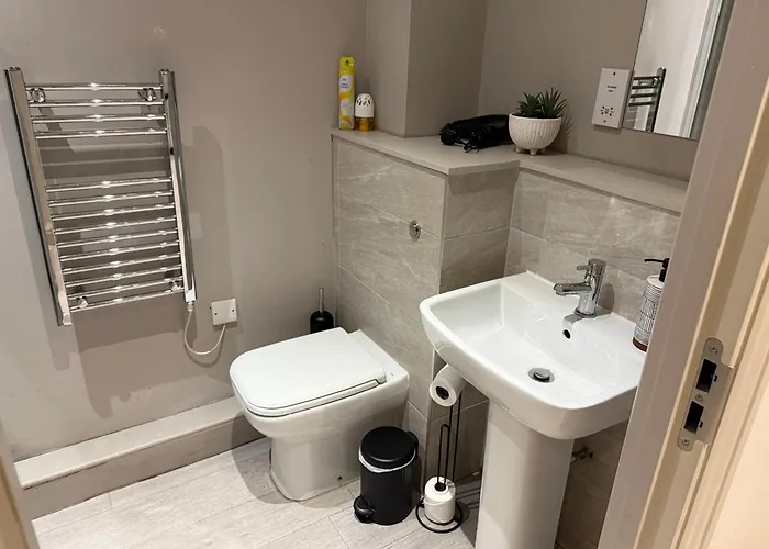 Centenary Netho - Centre Λιντς